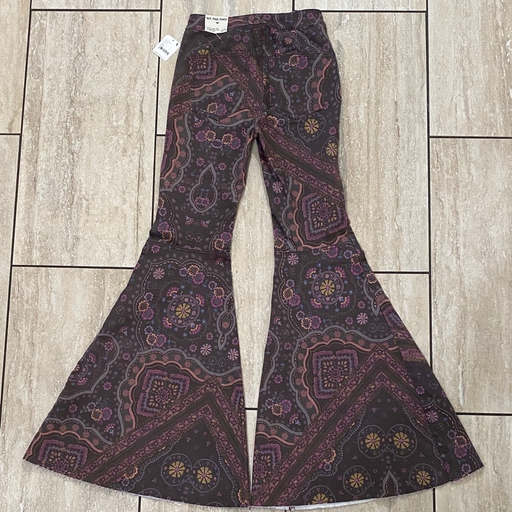NWT Free People Just Float On Printed Flare Jeans Chocolate Combo We The Free - Picture 8 of 8
